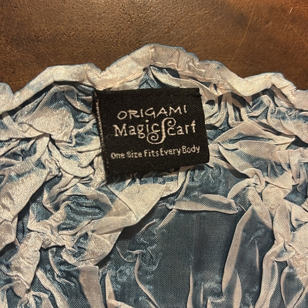 Origami Magic Scarf One Size Fits All Elegant Dark Blue & White FREE SHIPPING - Picture 3 of 5